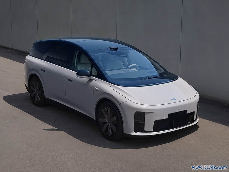新款理思i8陳訴圖：半保密式門把手+250kW后驅(qū)，單電機(jī)版